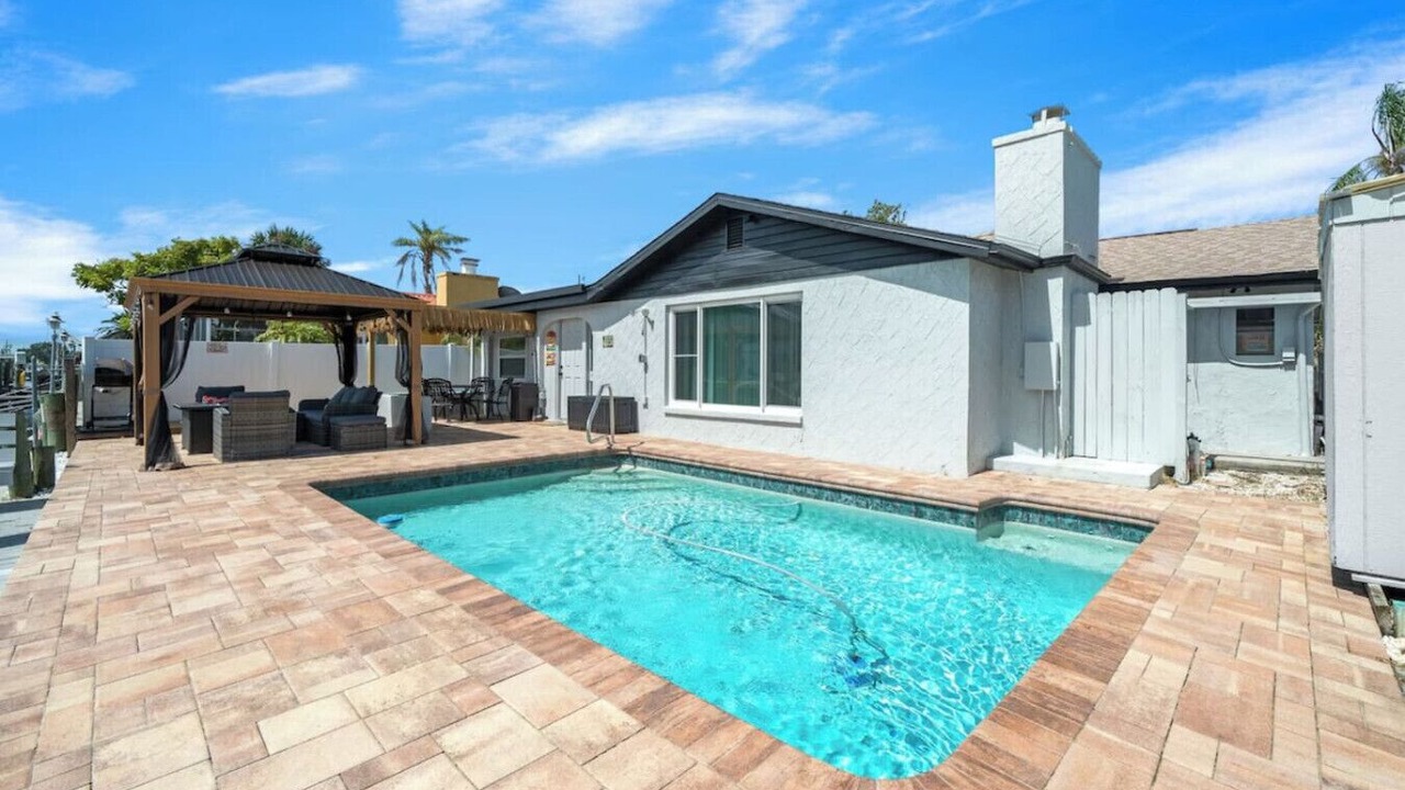 Photo of Outdoor in Hudson Beach Estates