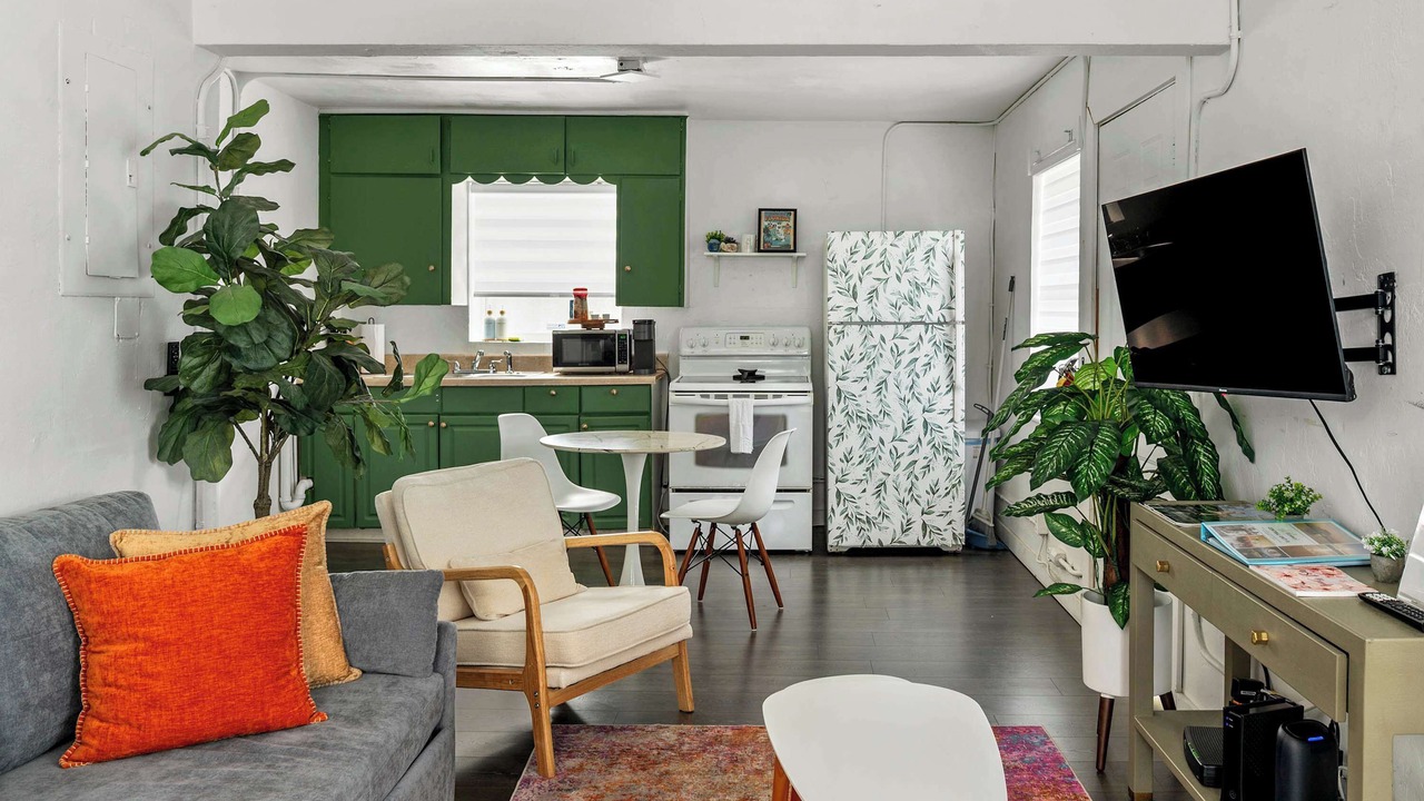 Photo of Livingroom in Kenwood