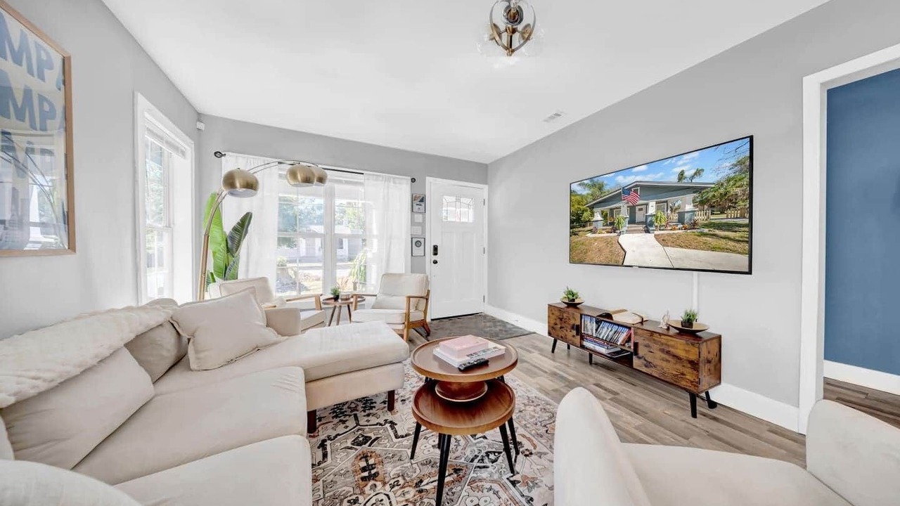 Photo of Livingroom in North Tampa