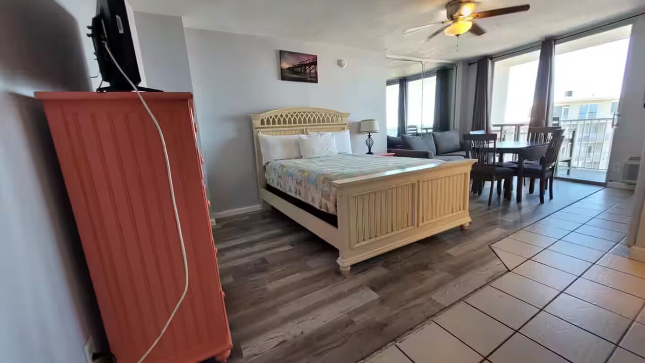 Photo of Bedroom in Bostwick Park