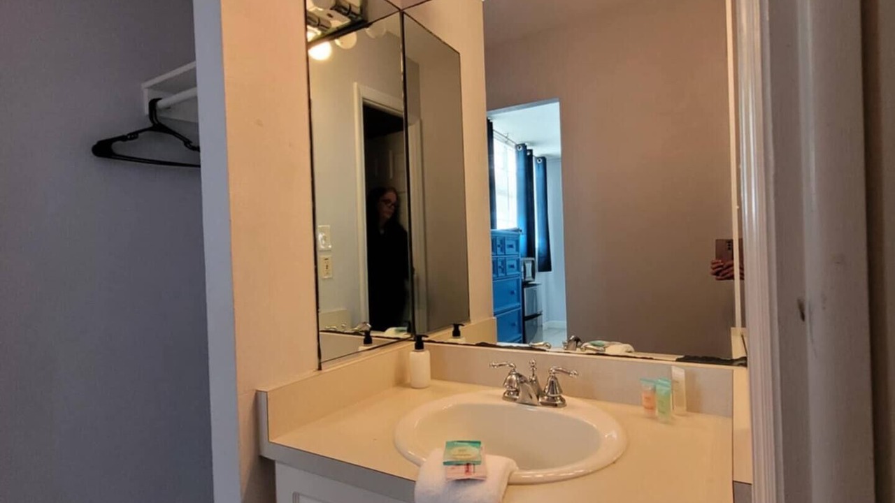 Photo of Bathroom in Bostwick Park