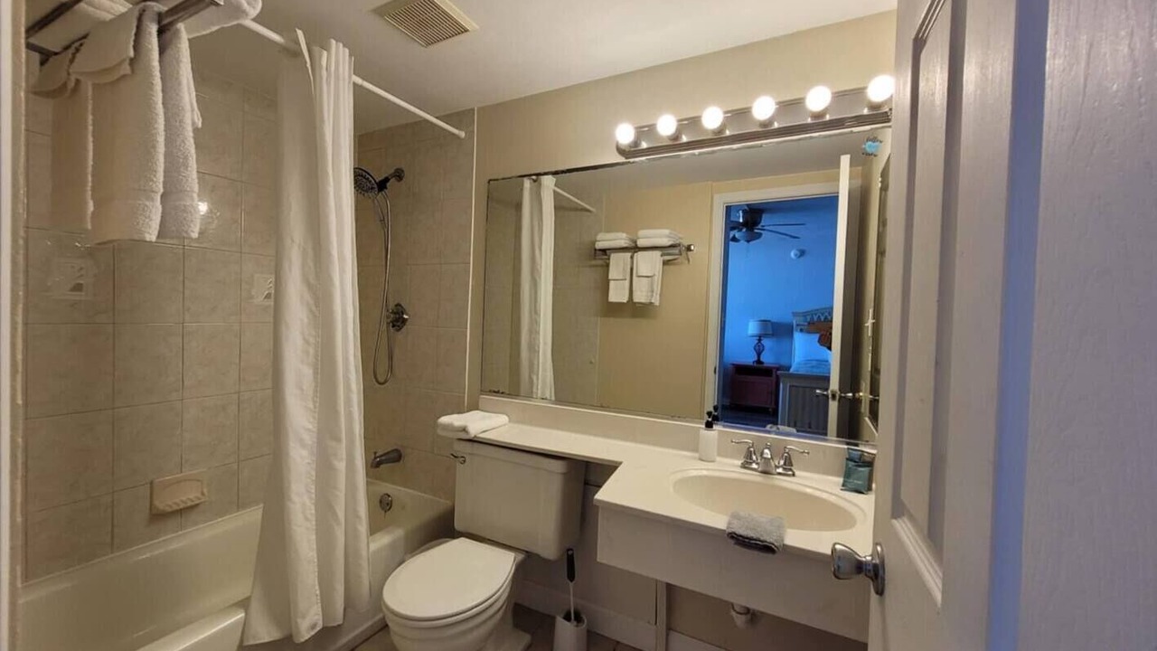 Photo of Bathroom in Bostwick Park