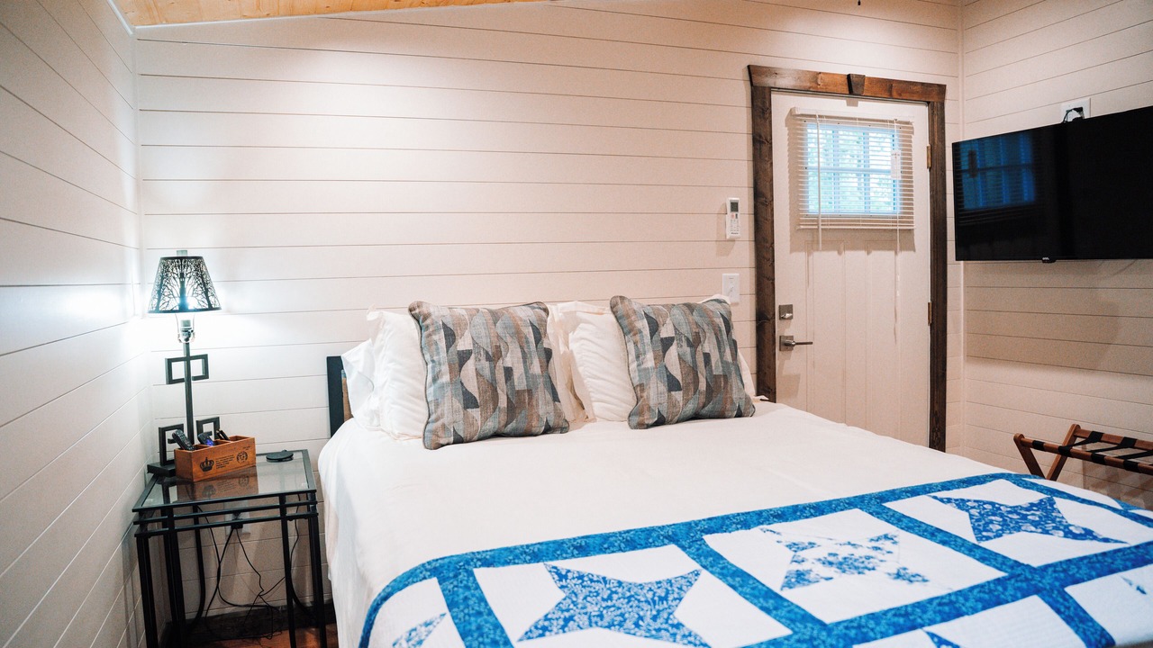 Photo of Bedroom in Central