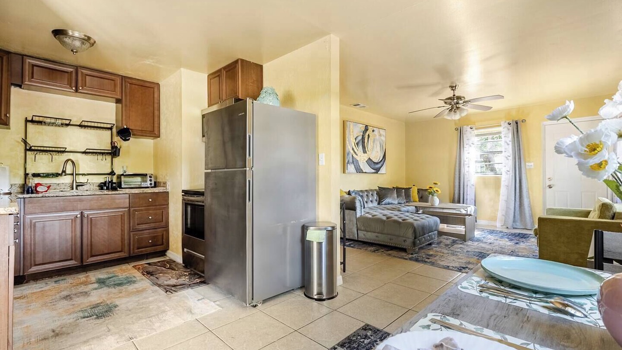 Photo of Livingroom in Gainesville
