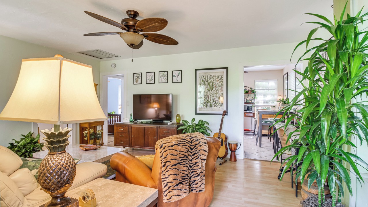 Photo of Bedroom in Ludlam