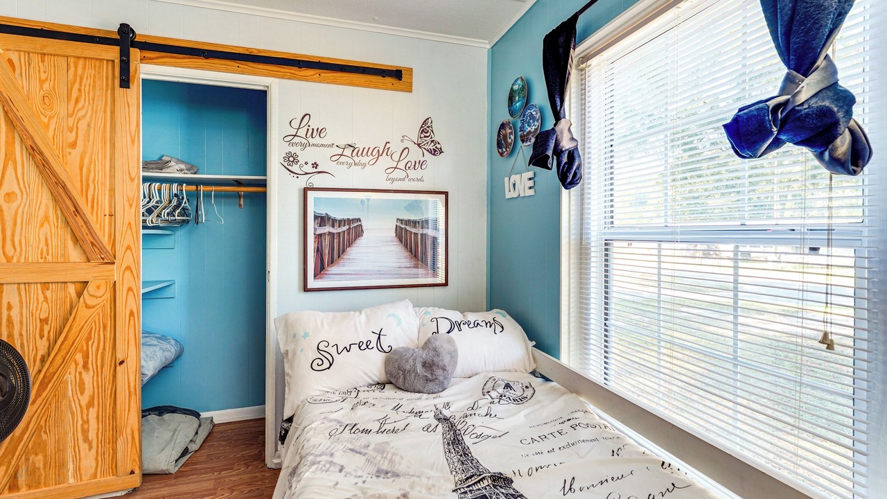 Photo of Bedroom in High Springs
