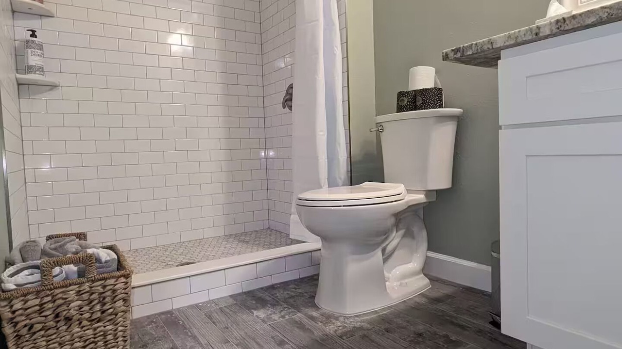 Photo of Bathroom in Seminole