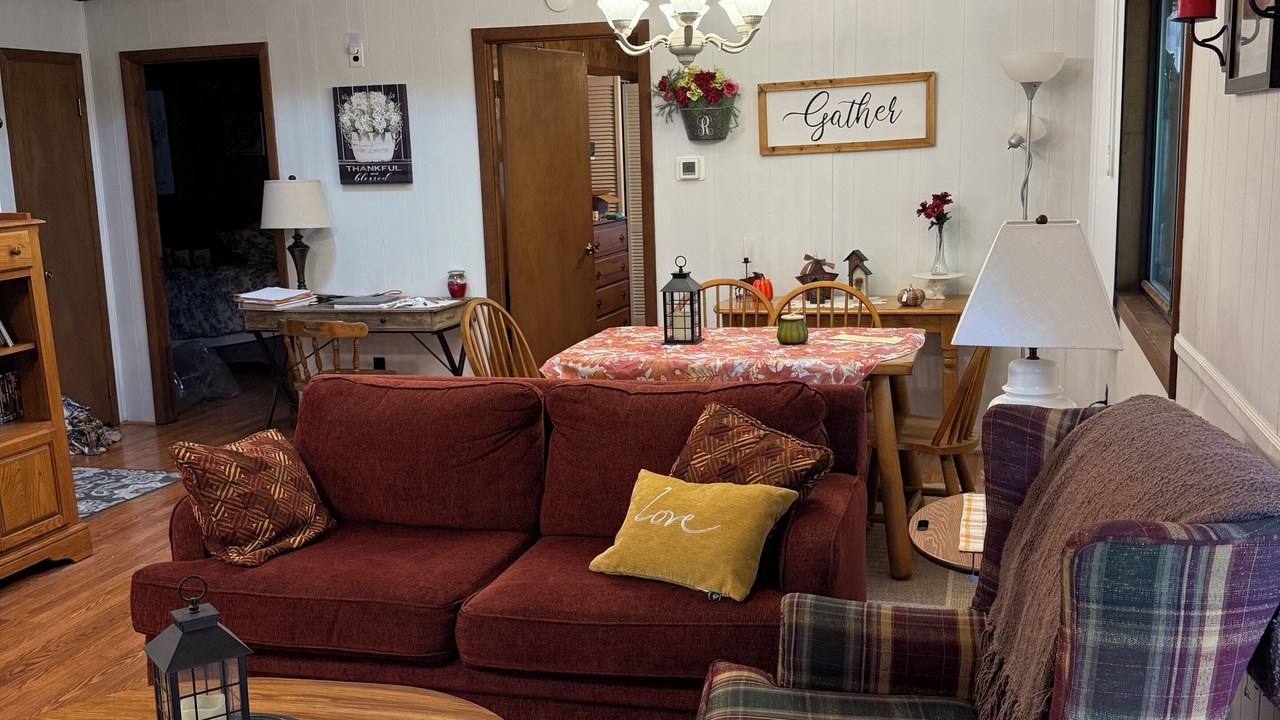 Photo of Livingroom in Murphy