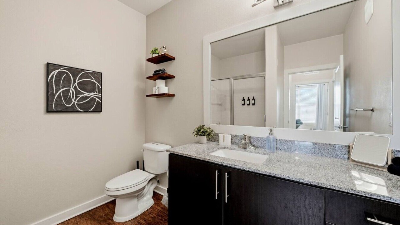 Photo of Bathroom in Courier City - Oscawana