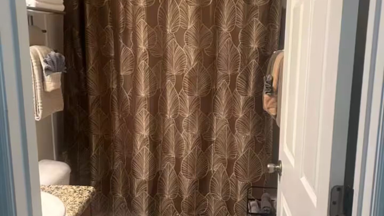 Photo of Bathroom in Seasons