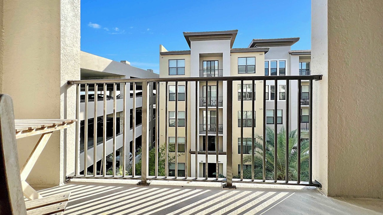 Photo of Outdoor in Carver City - Lincoln Gardens
