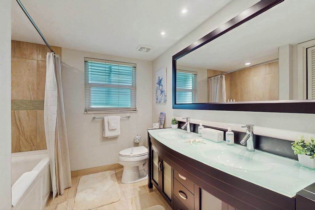 Photo of Bathroom in Trailer Estates