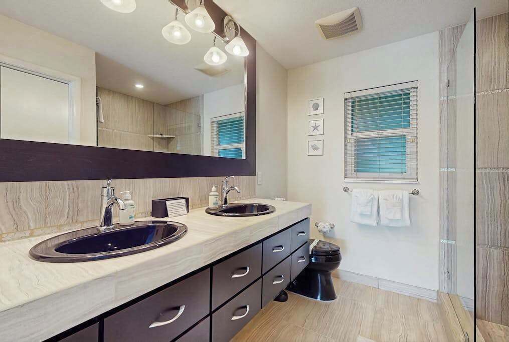 Photo of Bathroom in Trailer Estates