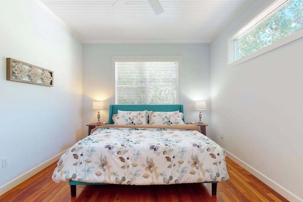 Photo of Bedroom in Indian Beach Sapphire Shores