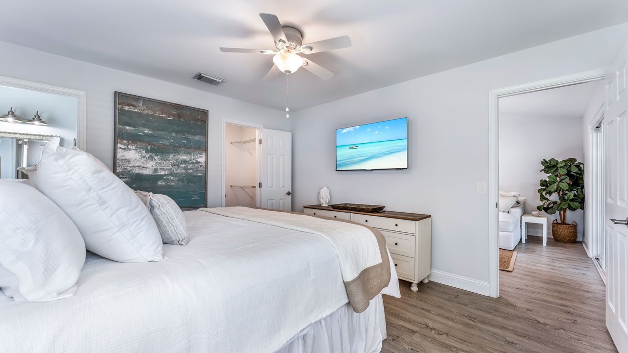 Photo of Bedroom in Dolphin's Cove