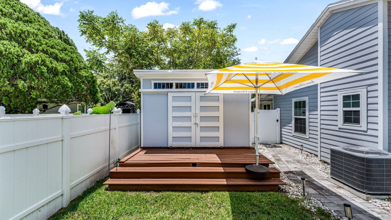 Photo of Patio Balcony in Dolphin's Cove