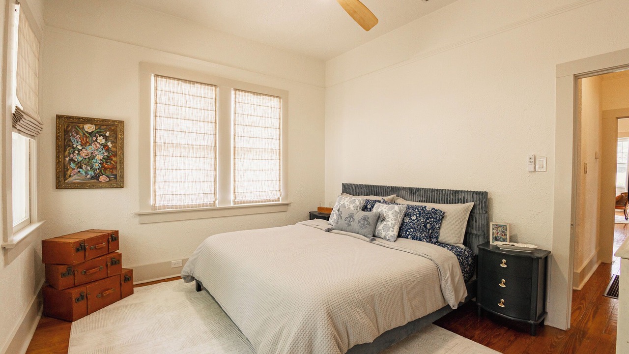 Photo of Bedroom in Historic District