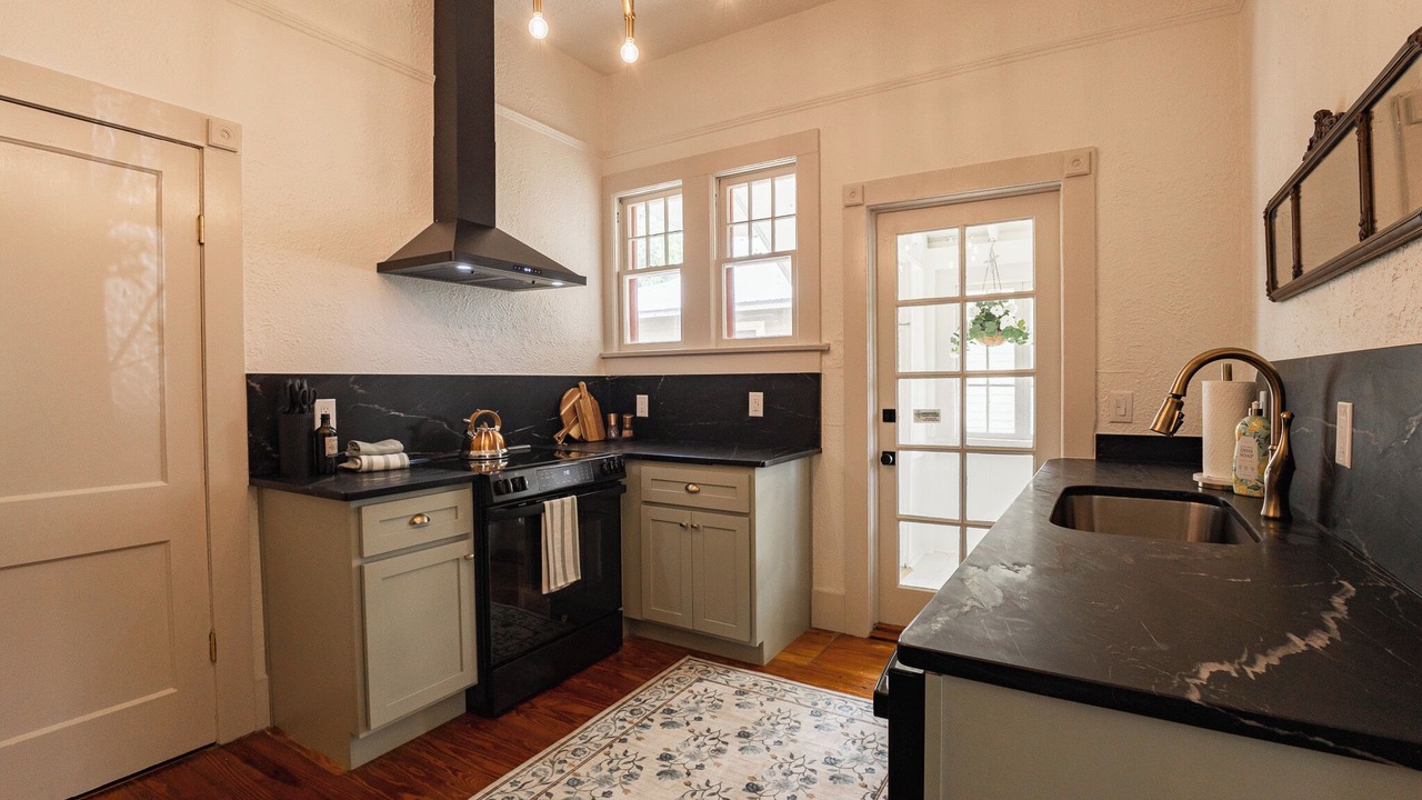 Photo of Kitchen in Historic District