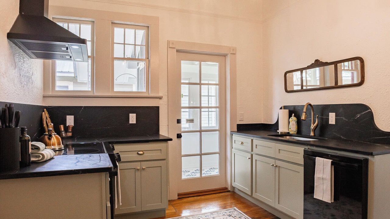 Photo of Kitchen in Historic District