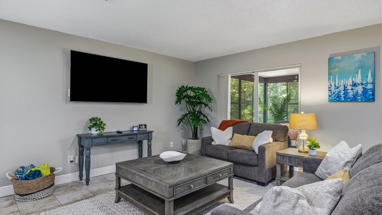 Photo of Livingroom in Brooksville