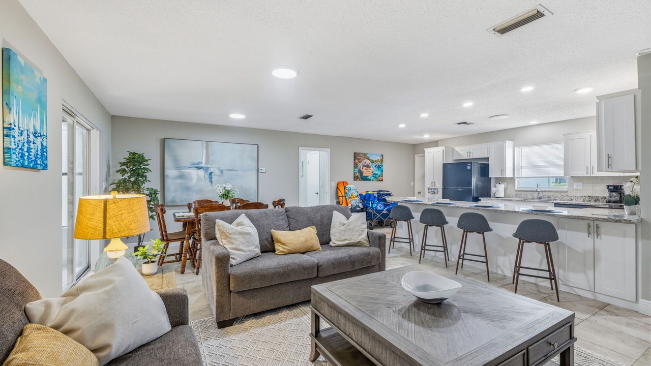 Photo of Livingroom in Brooksville