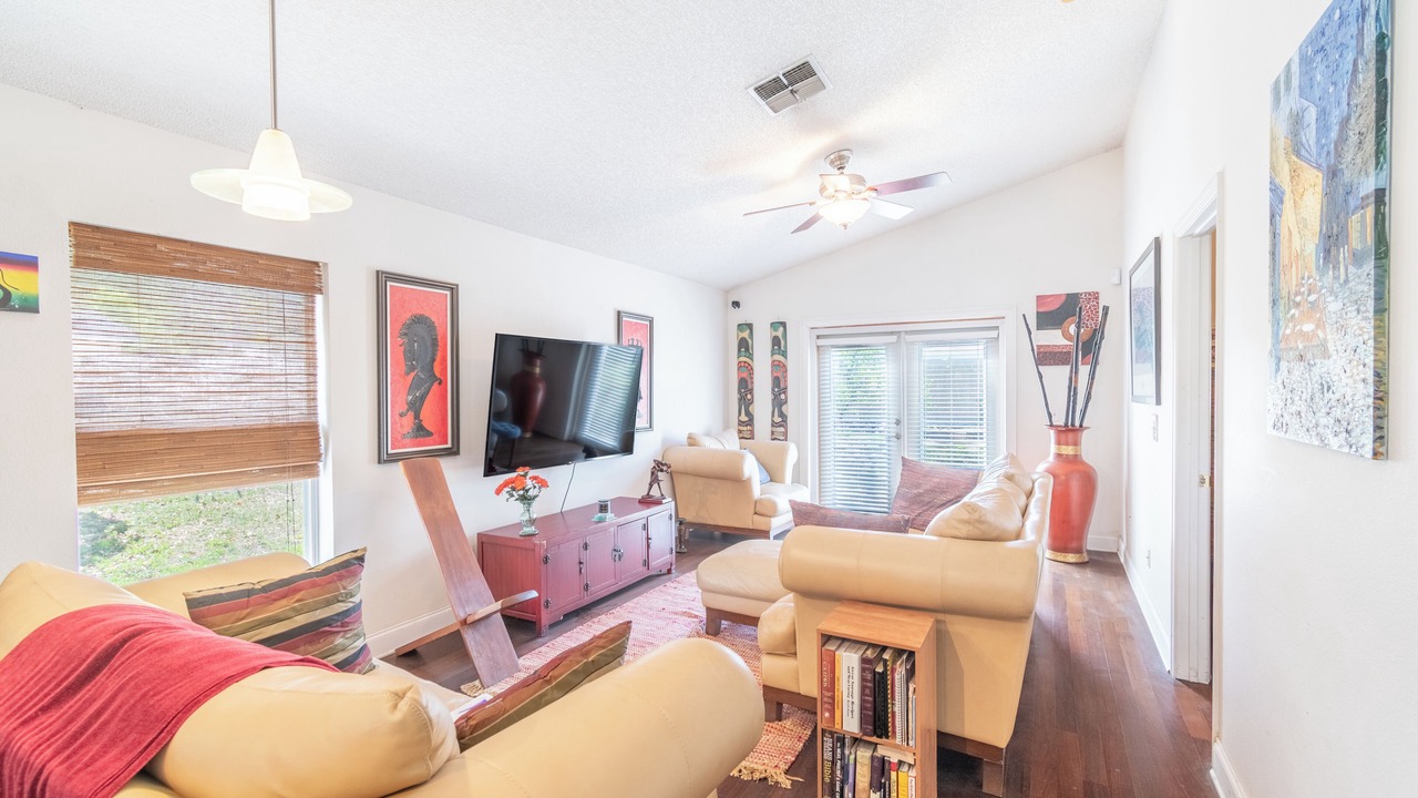 Photo of Livingroom in Pine Hills