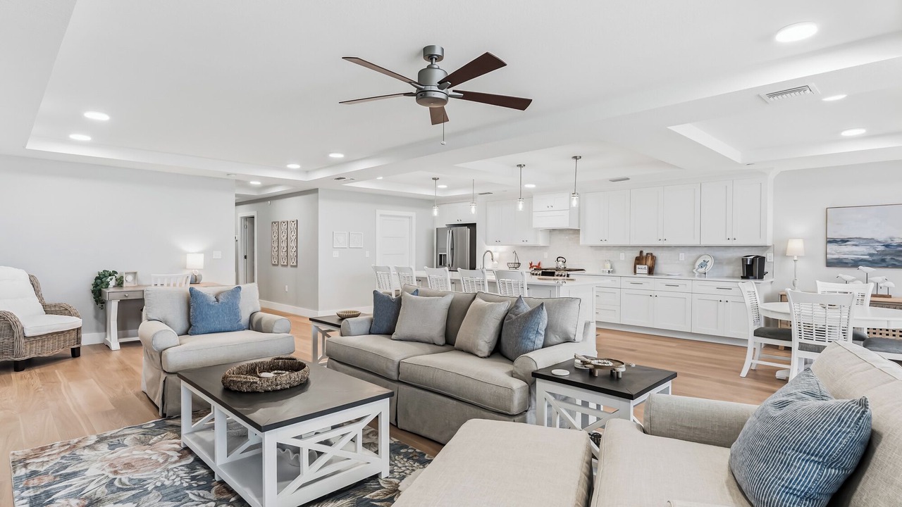 Photo of Livingroom in Madeira Beach