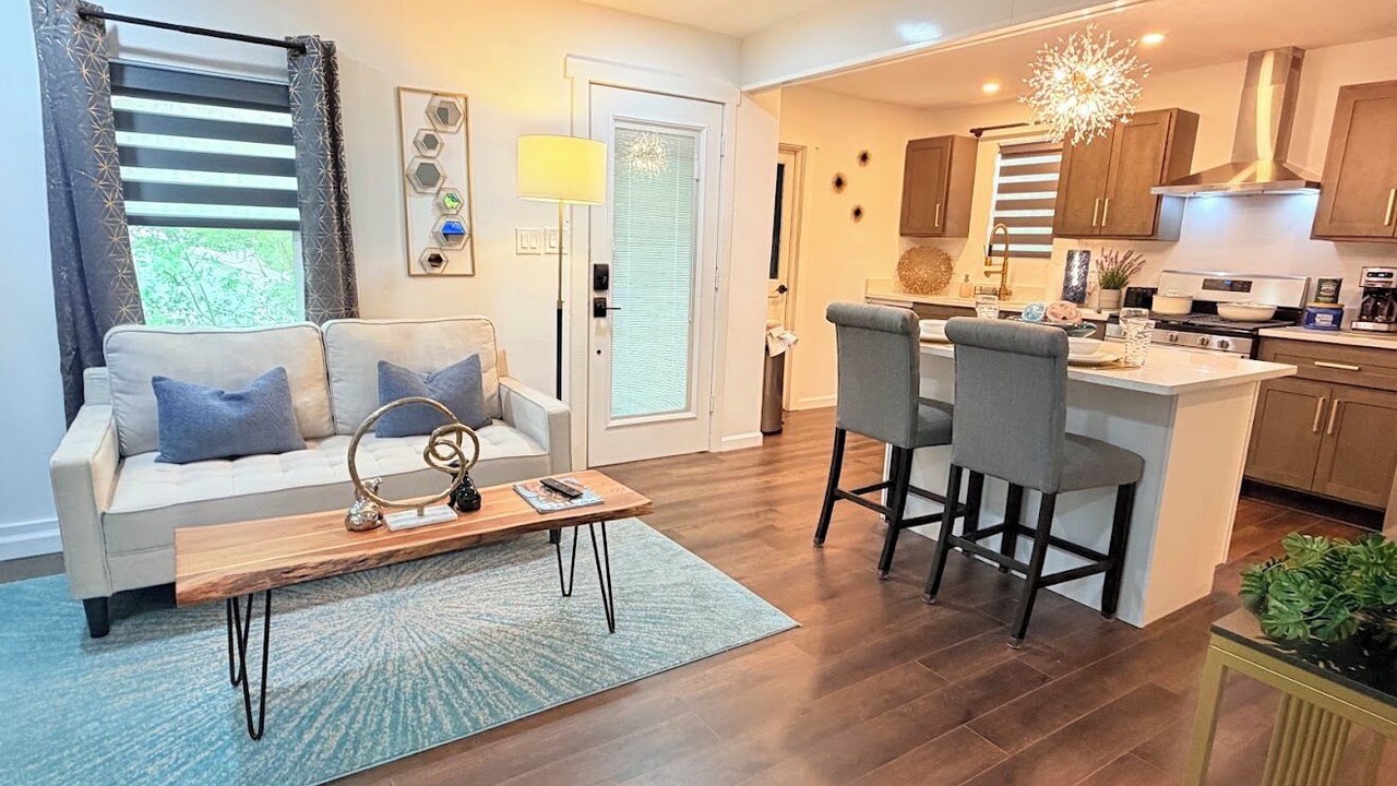 Photo of Livingroom in DeLand