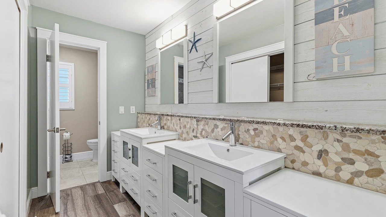Photo of Bathroom in Allandale