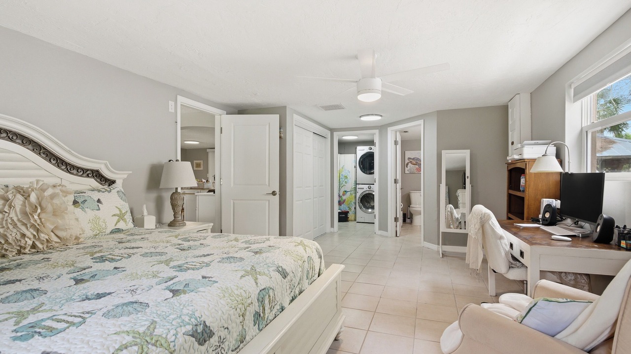 Photo of Bedroom in Hudson Beach Estates