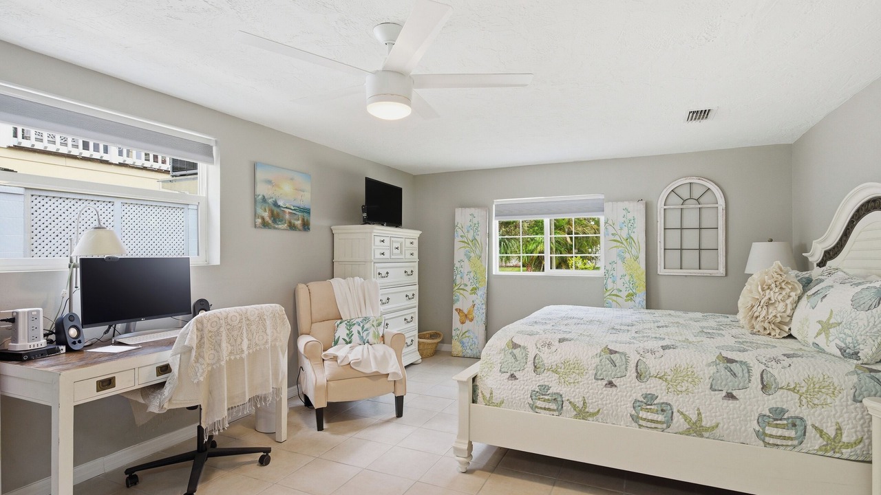 Photo of Bedroom in Hudson Beach Estates