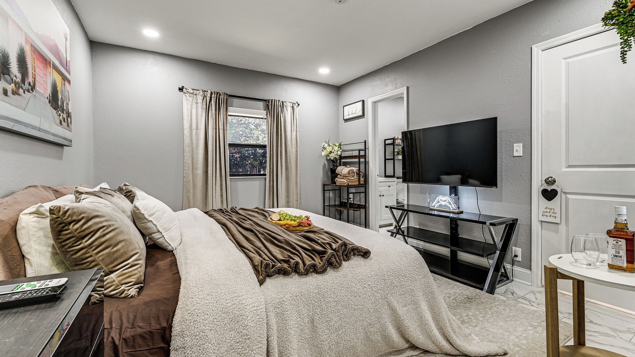 Photo of Bedroom in Orchid Lake Village