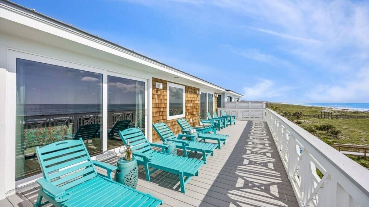 Photo of Patio Balcony in American Beach
