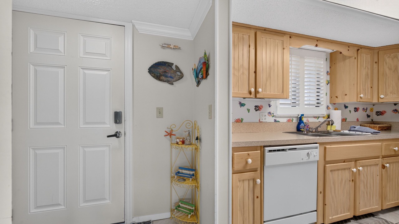 Photo of Kitchen in Ormond Oceanside Estates
