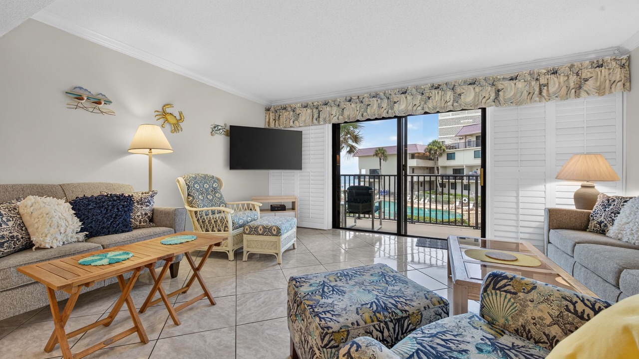 Photo of Livingroom in Ormond Oceanside Estates