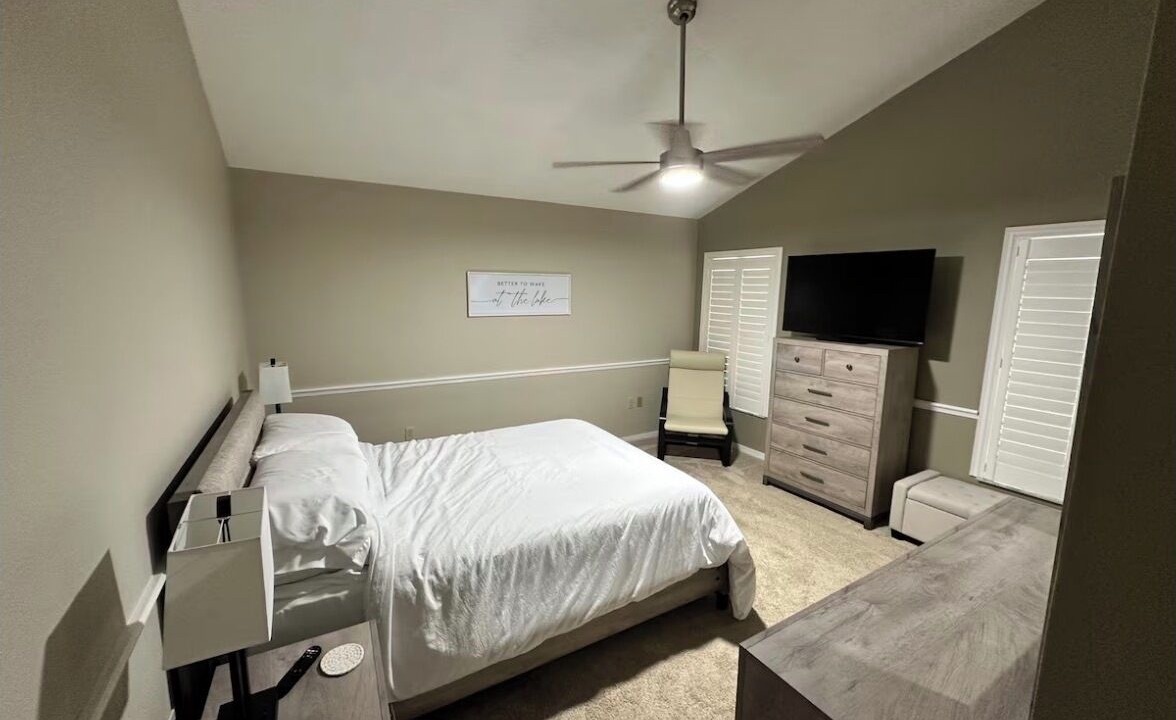Photo of Bedroom in Tavares