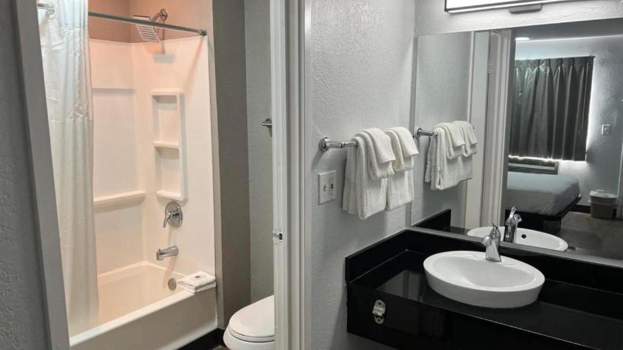 Photo of Bathroom in Lakeland