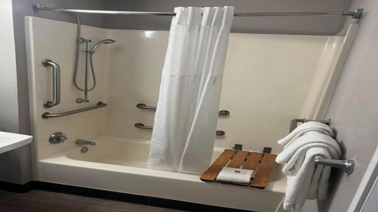 Photo of Bathroom in Lakeland