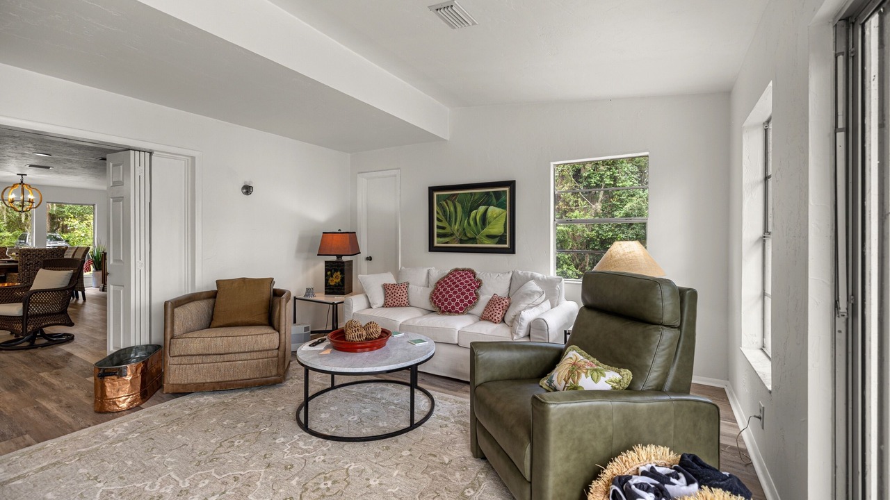 Photo of Livingroom in Hawthorne