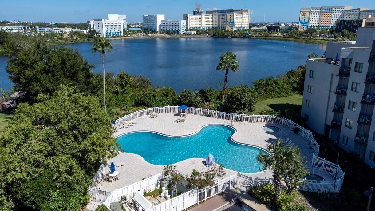 Photo of Outdoor in Florida Center