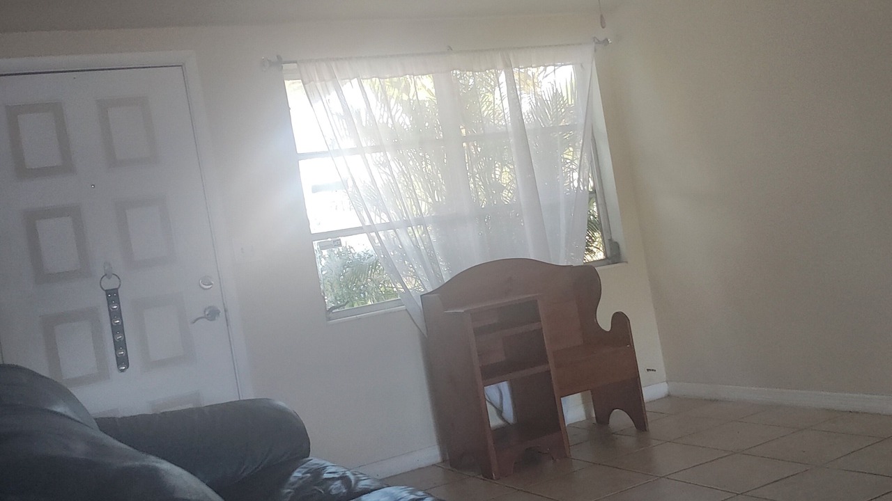 Photo of Livingroom in Aloha Gardens