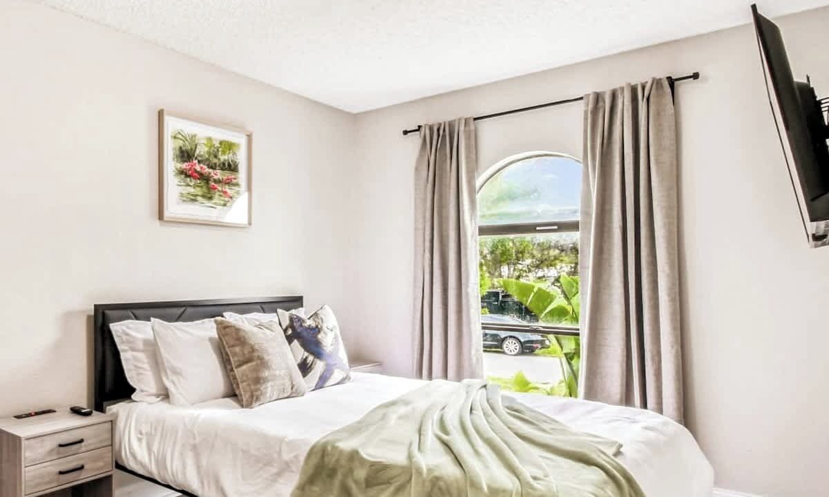 Photo of Bedroom in Port Tampa City