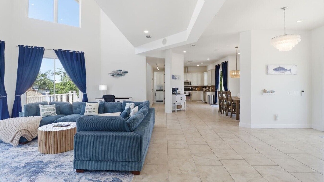 Photo of Livingroom in Dixie Shores