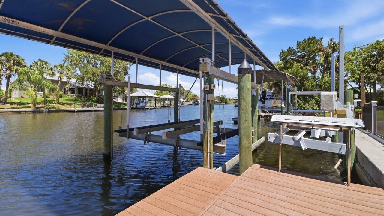 Photo of Others in Dixie Shores