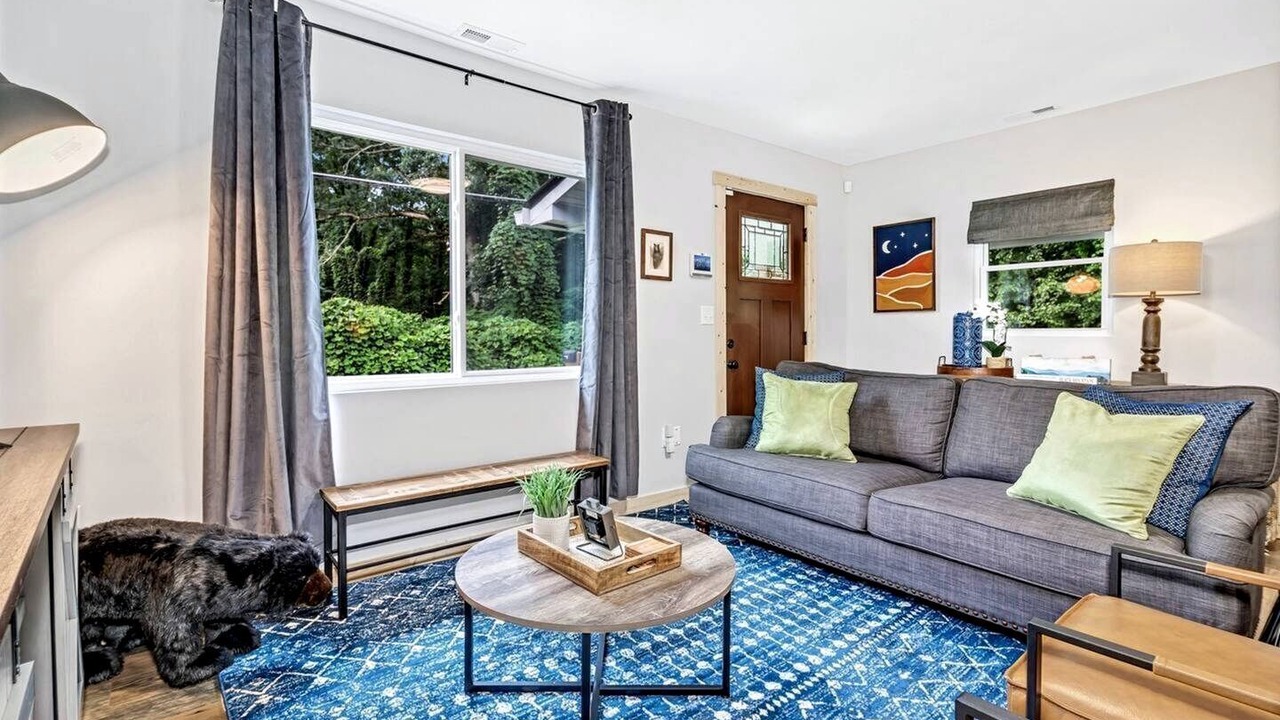 Photo of Livingroom in Black Mountain