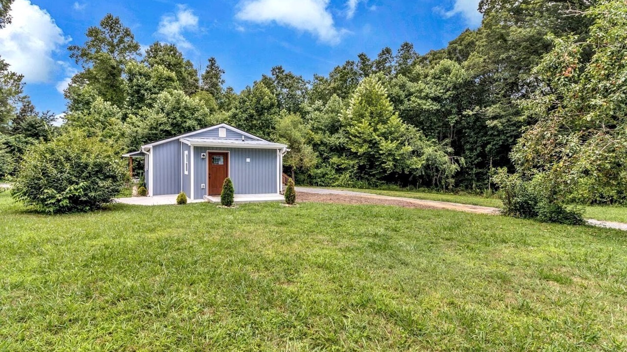 Photo of Outdoor in Black Mountain