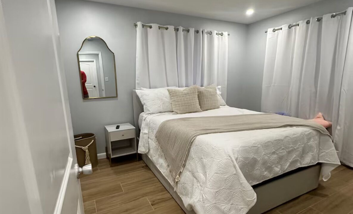 Photo of Bedroom in Cocoa Isles