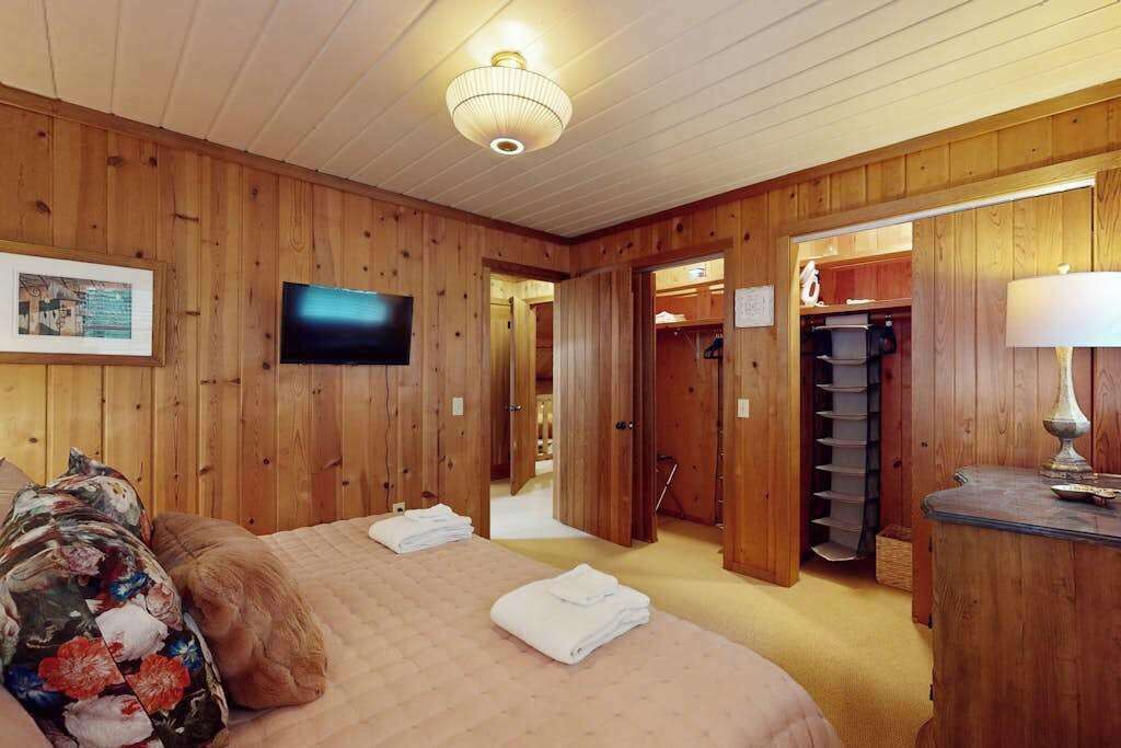 Photo of Bedroom in Lake Toxaway