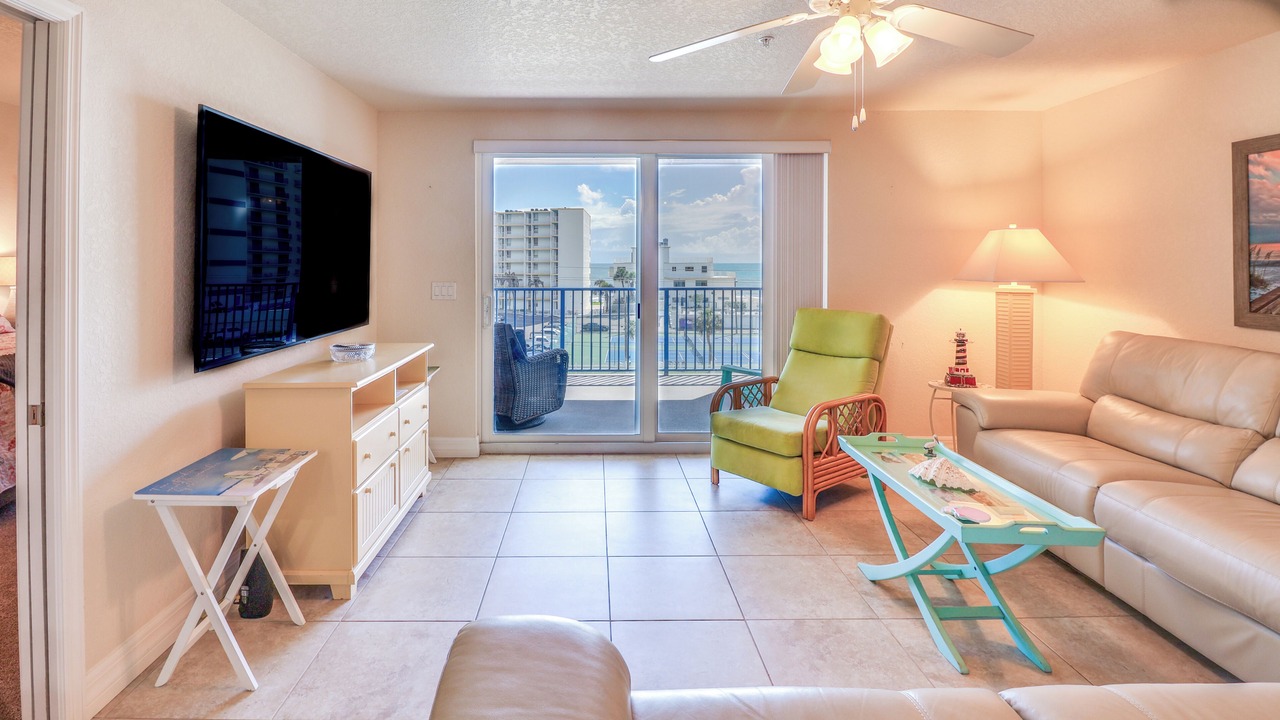 Photo of Livingroom in New Smyrna Beach