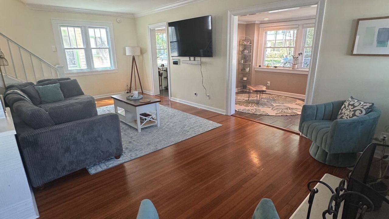 Photo of Livingroom in Historic Old Northeast